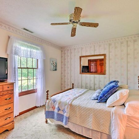 Charming Williamstown Retreat With Private Yard Villa Eksteriør bilde