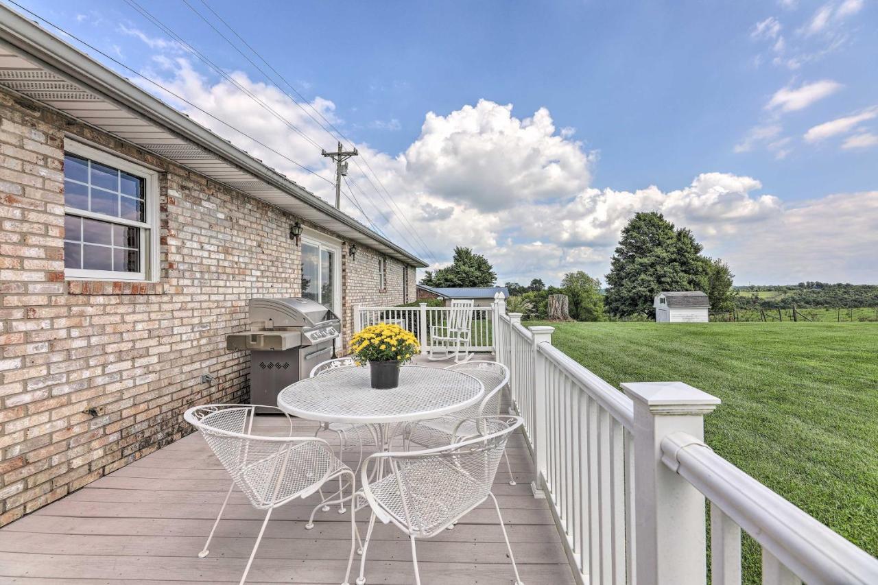 Charming Williamstown Retreat With Private Yard Villa Eksteriør bilde